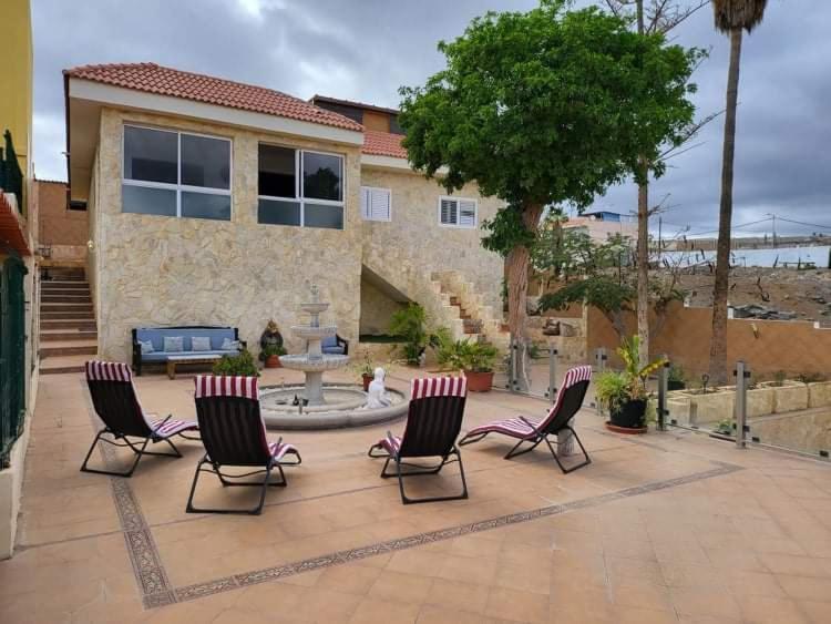 Hostel Montana Luna Maspalomas  Exterior foto